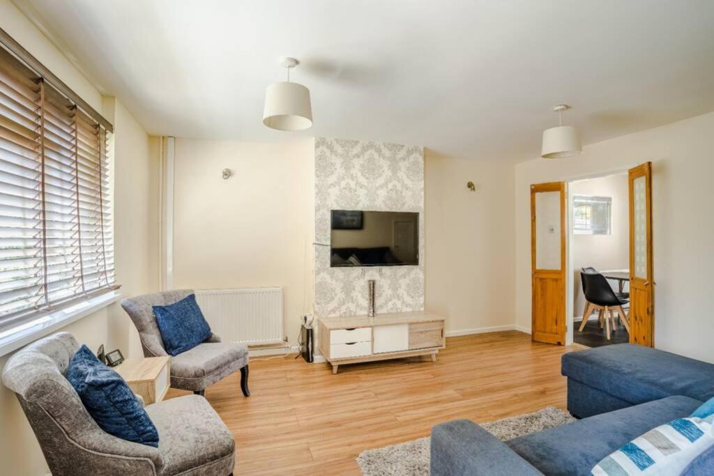 Off Road Parking, Smart Tv In Each Room! Swansea Ngoại thất bức ảnh
