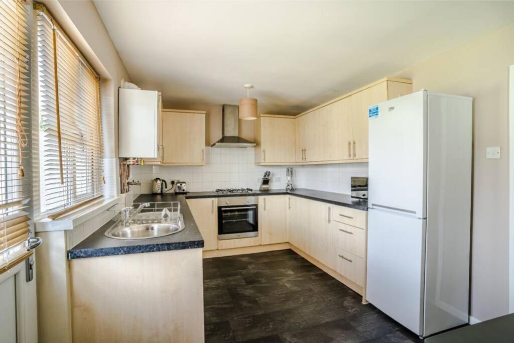 Off Road Parking, Smart Tv In Each Room! Swansea Ngoại thất bức ảnh