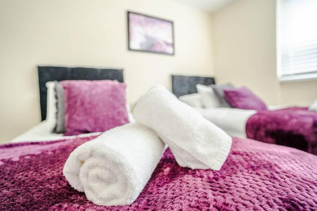 Off Road Parking, Smart Tv In Each Room! Swansea Ngoại thất bức ảnh